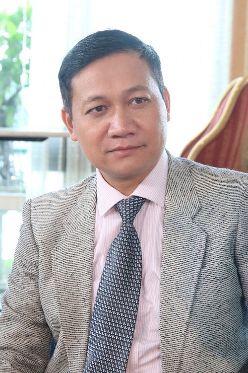 Hoàng Tùng as Thưởng