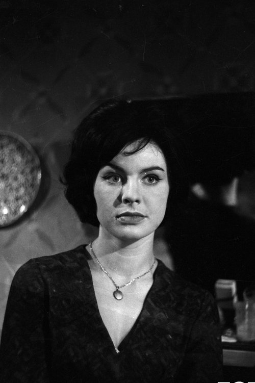 Joanna Kostusiewicz as Elżbieta (uncredited)