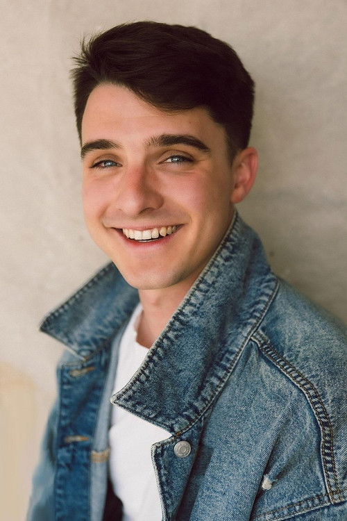 Benjamin Mayer as Colin