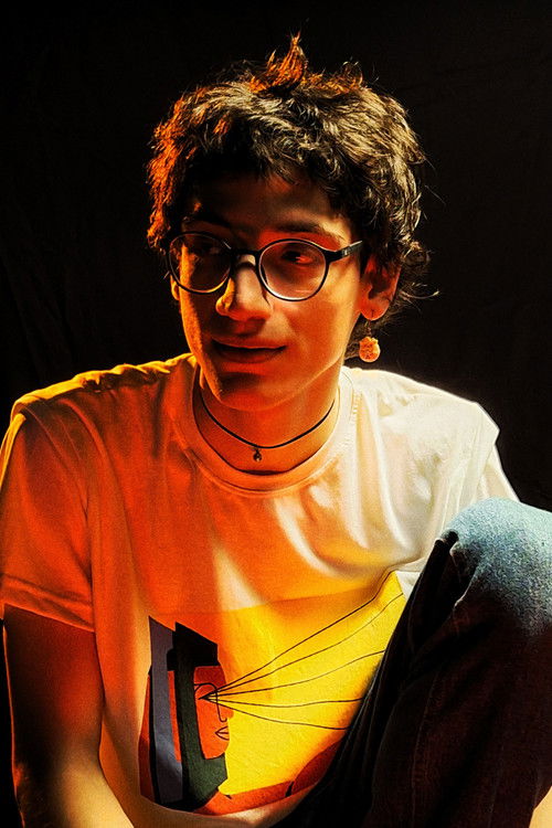 Cauã Martines as Caio