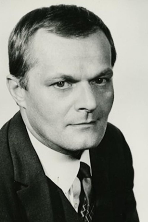 Iván Darvas as Bender Oszkár