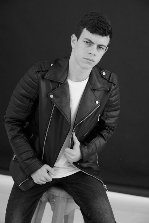 Itay Leyderman as Dan