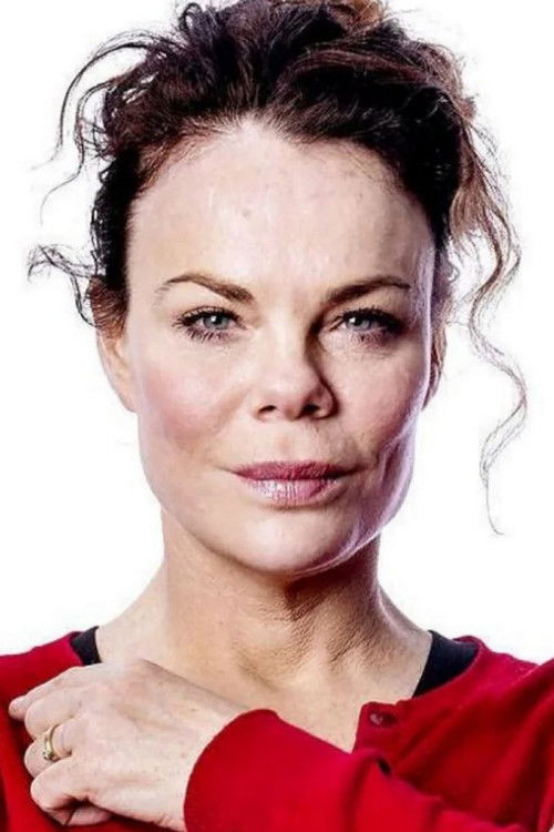 Ditte Okman as Vært