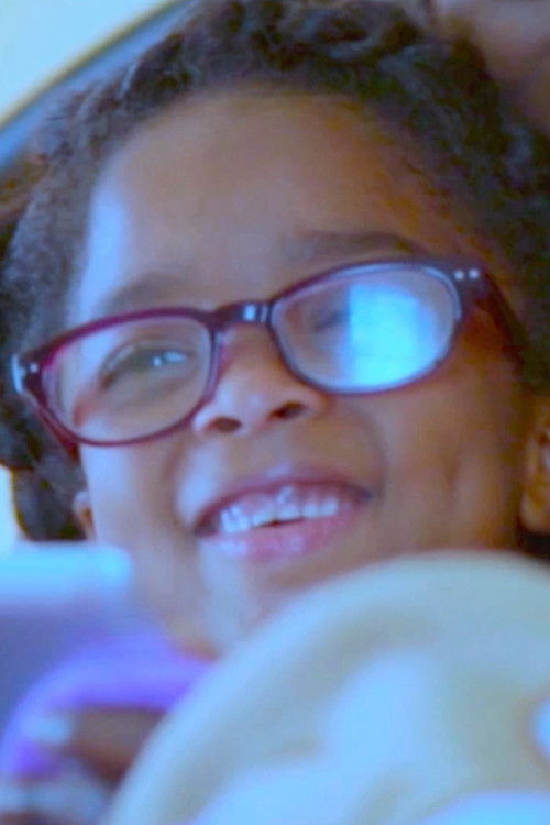 Ashleigh Augusta as Tracey Allen