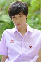 Tharathon Phumphothingam as Palm