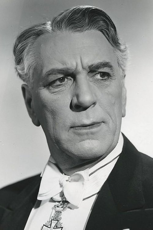 Poul Reumert as Rolf Swedenhielm sr.