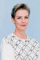 Edith Hanson as Catherine