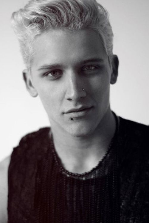 Leebo Freeman as Travis