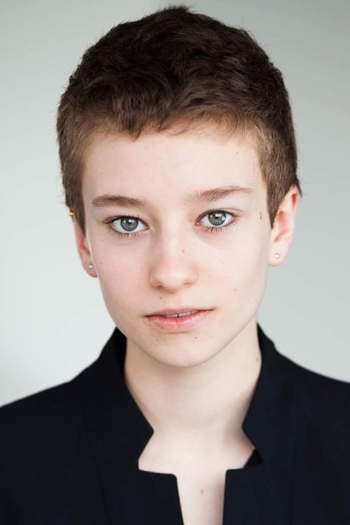 Éléonore Loiselle as Maude