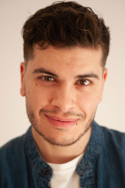 Nassim Rachi as Carlo