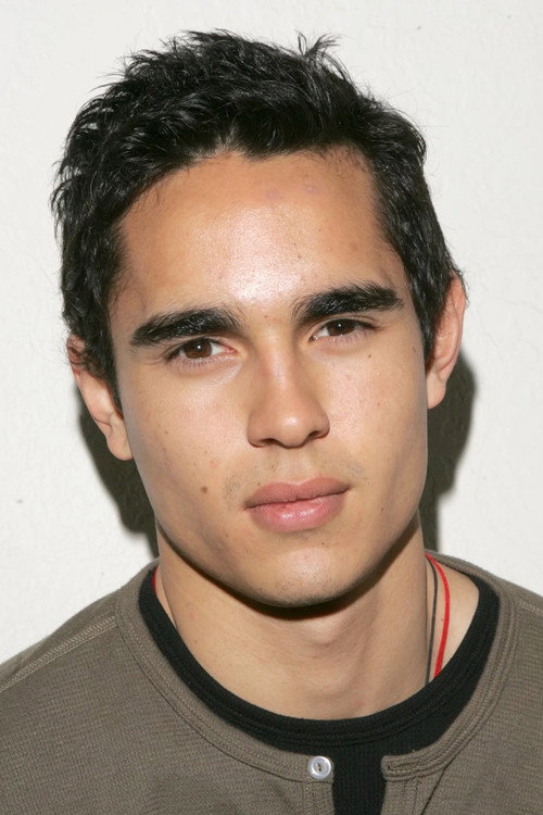 Max Minghella as Lee Tourneau