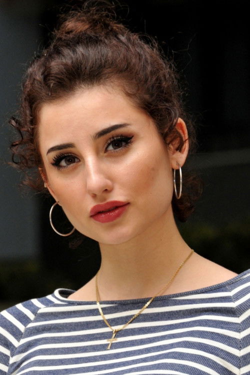 Greta Menchi as Stella Abete