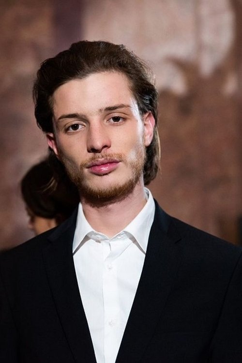 Idir Azougli as Daniel Mezziani