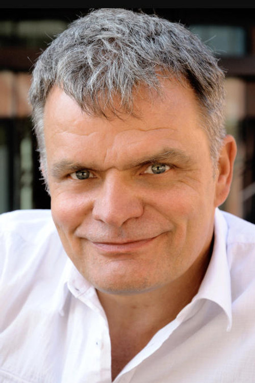 Till Huster as Hannes, sein Vater