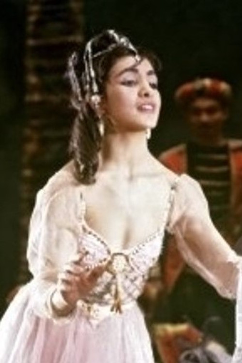 Sharafbonu Tyrdyyeva as Leili