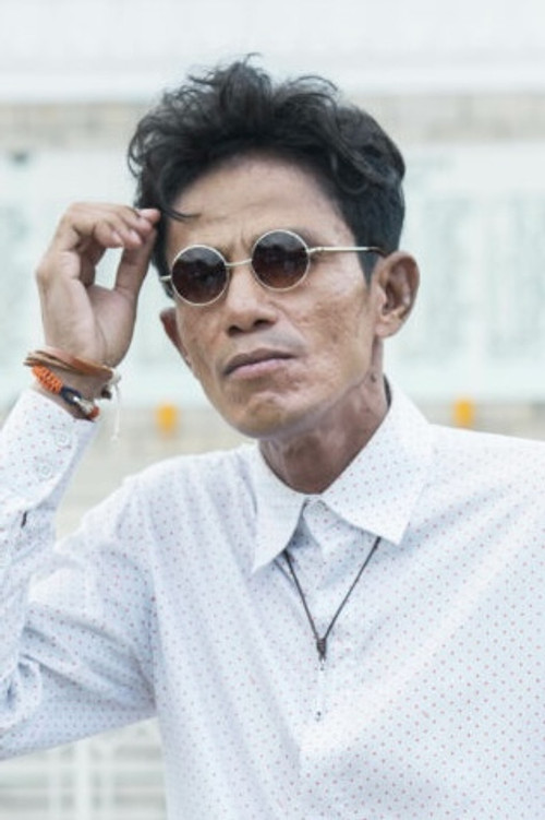 Paitoon Pumrat as Lord