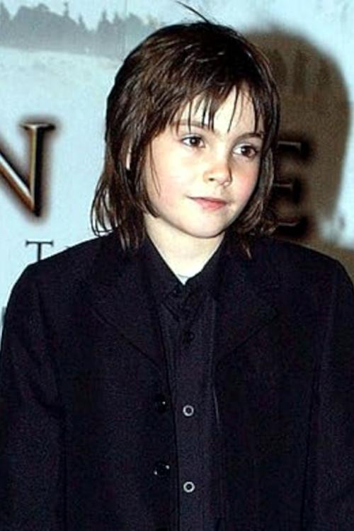 Jessie Kamm as Young Alexander