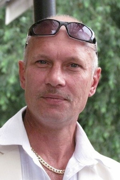 Aleksey Shato-Ba as Homeless boy