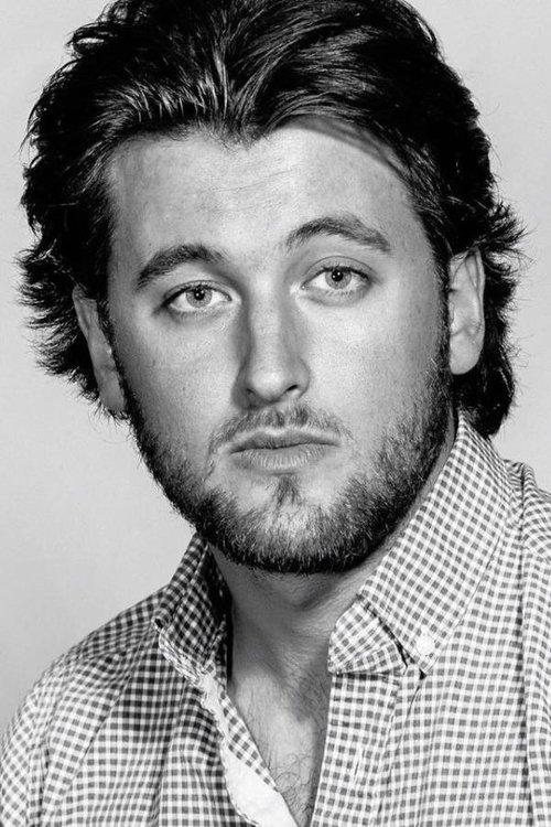 George Anagnostou as Steve