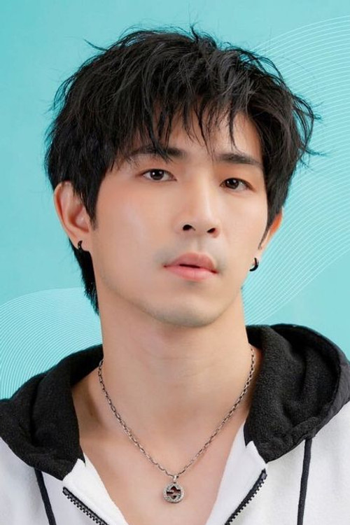 M Sarawut Laoruamsap as Tee