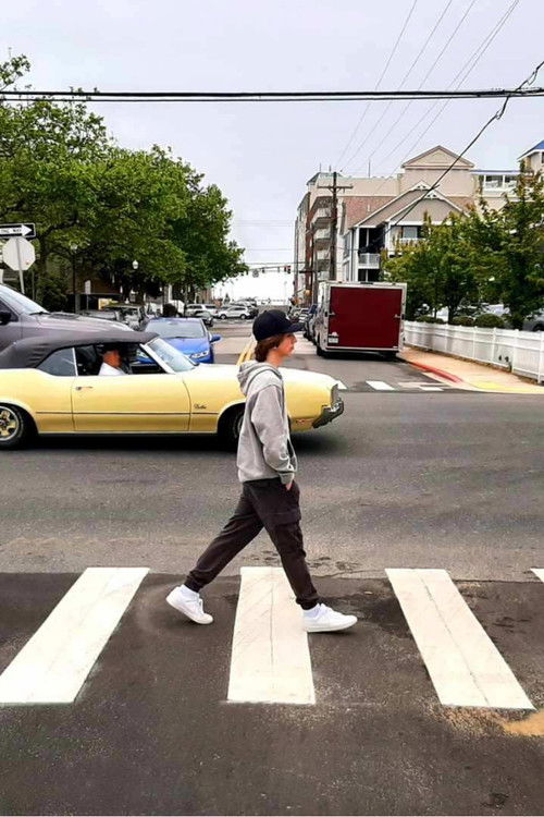 Landon Ferrell as Ezra Freeman