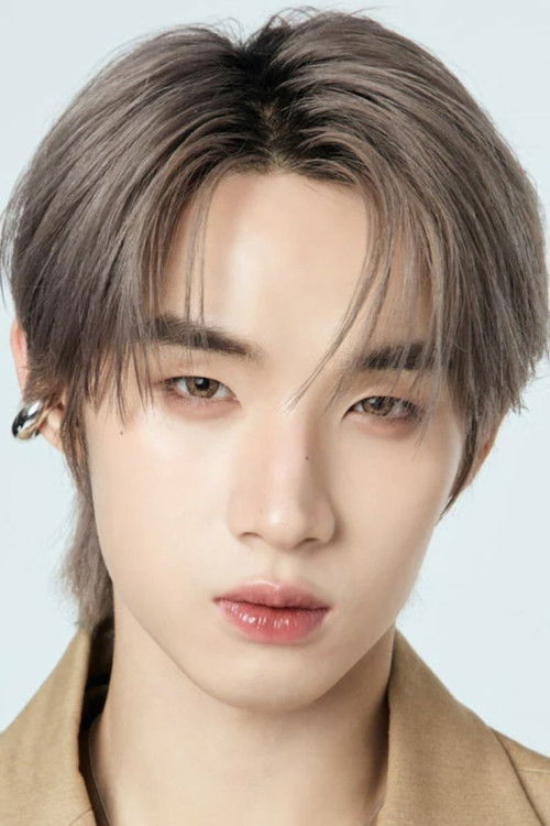 Pichetpong Chiradatesakunvong as Self - Contestant