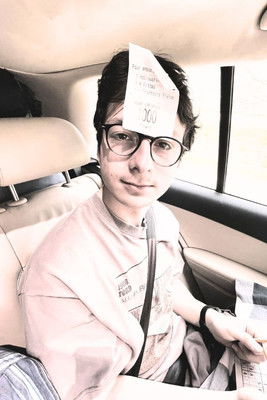 Éloi Arcand as l'homme sous la douche