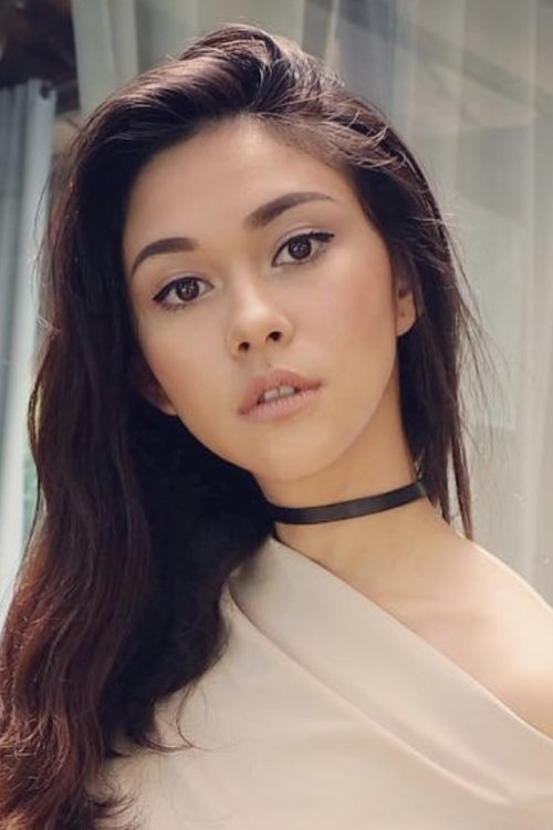 Nana Mirdad as Serena Ford