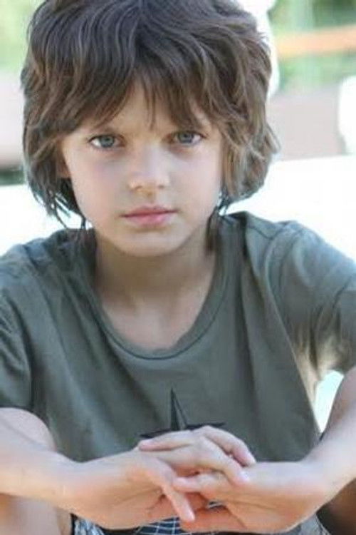 Niccolò Calvagna as Paolo