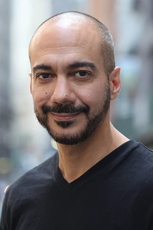 Evan Zes as Joe Easter