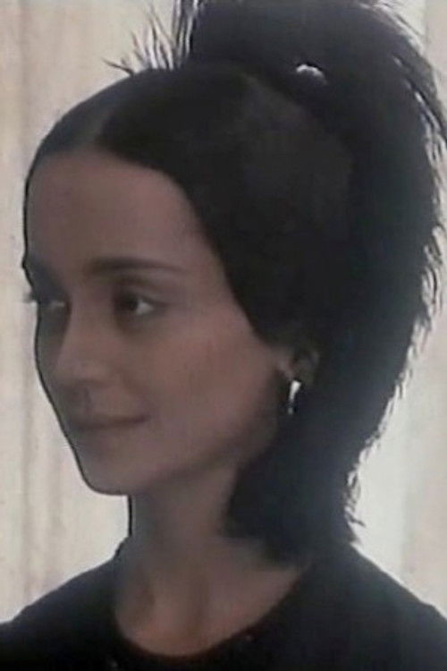 Marika Chichinadze as Nutsa