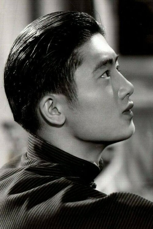 Roland Got as Chang Sing