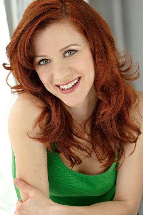 Francine Daveta as Maggie's Assistant