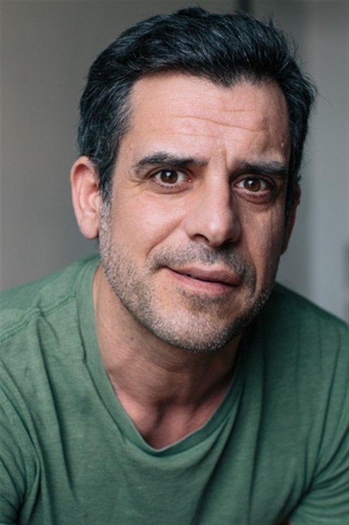 Frédéric Mauviel as Cop 3