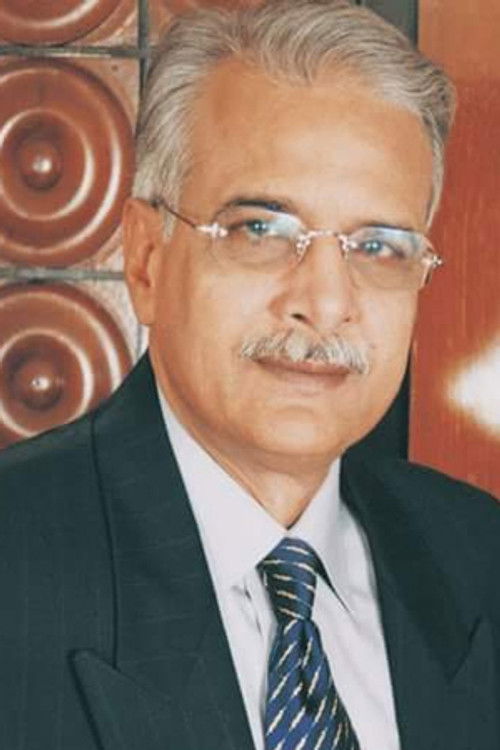 Humayun Fazl as Shamama's Father/Noor's Uncle