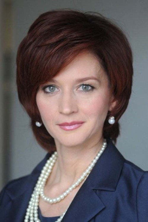 Enikő Nagy as Jász-Nagy Vivien