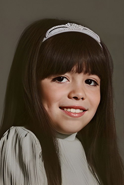 Saori Gurza as Esther