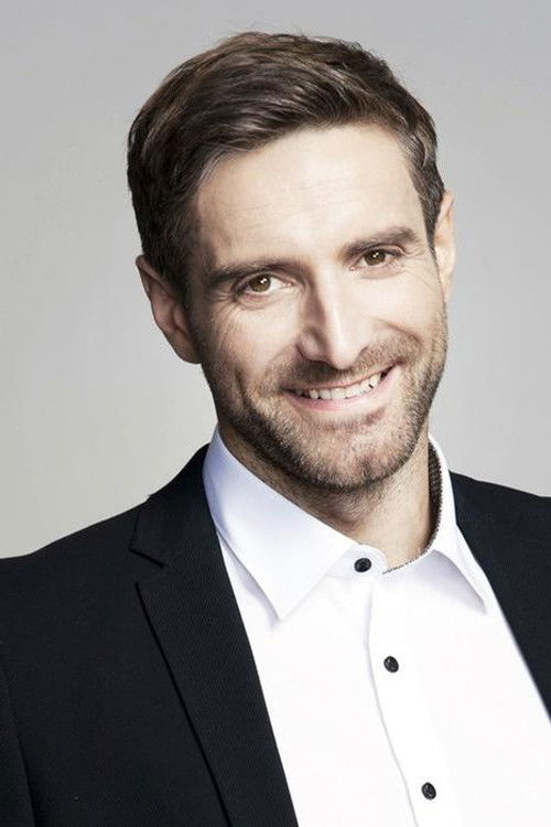 Maciej Dowbor as Self - Presenter