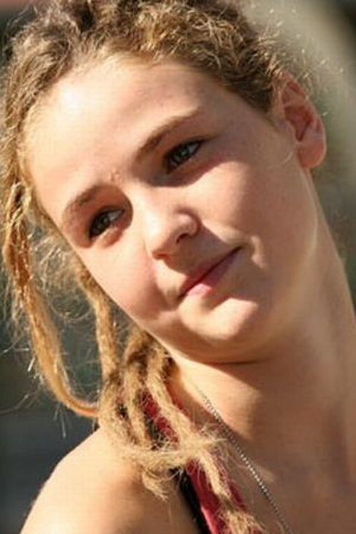 Chiara Passarelli as Nina