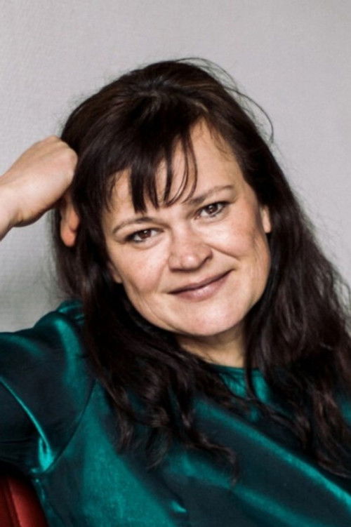 Mieke Laureys as Betty Delange