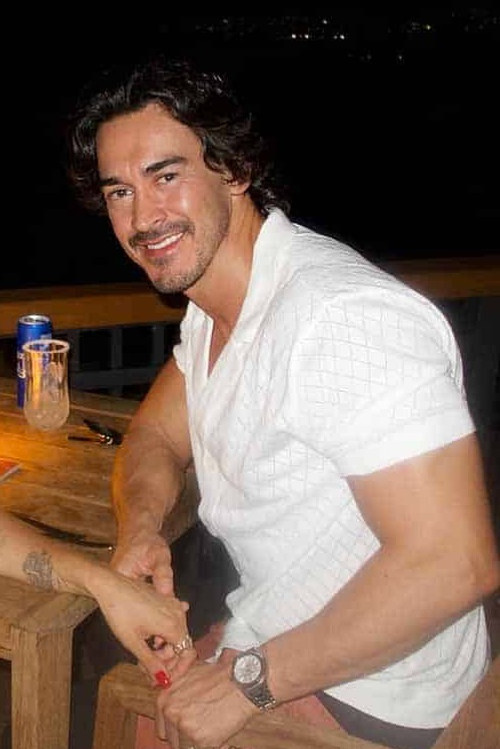 Fernando Schoenwald as Self