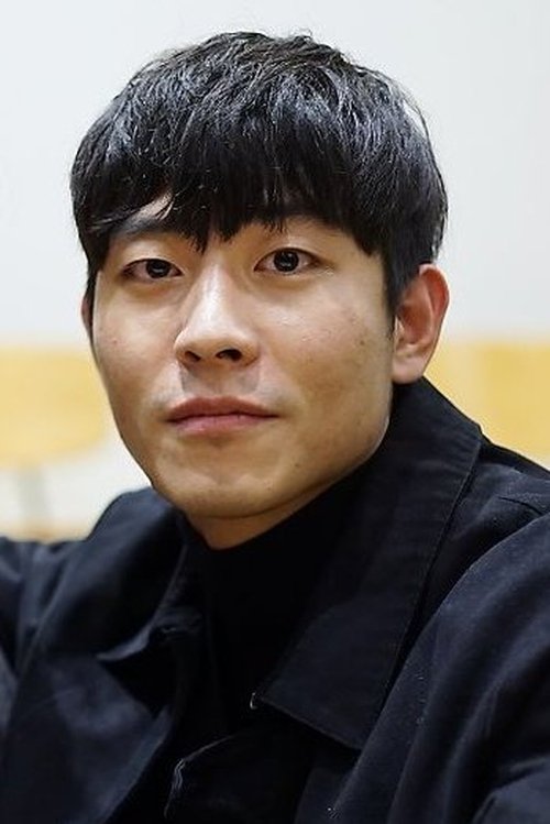Tak Woo-suk as Young Kyung-ju