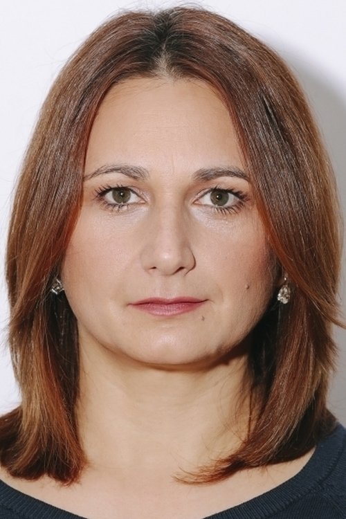Biljana Dragičevikj Projkovska as Novinarkata