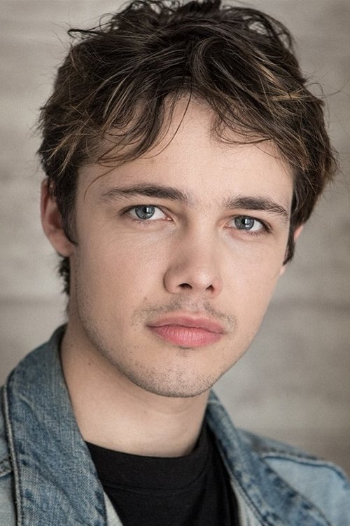 Louis le Barazer as Camille