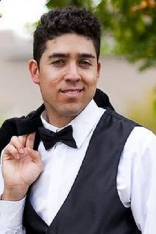 Justin Arnsworth as Jonathan