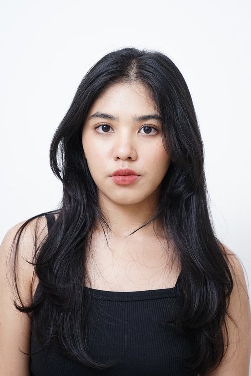 Nadine Adyla as Carmen (Morgana)