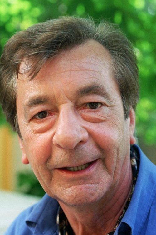 Günter Mack as Zumpe