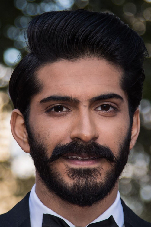 Harshvardhan Kapoor as Sikandar "Siku" Khanna