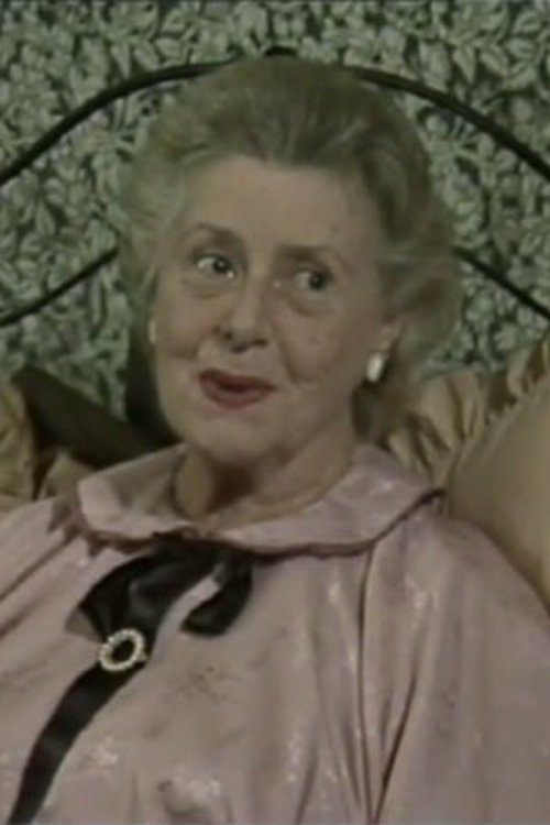 Aileen Britton as Big Caroline