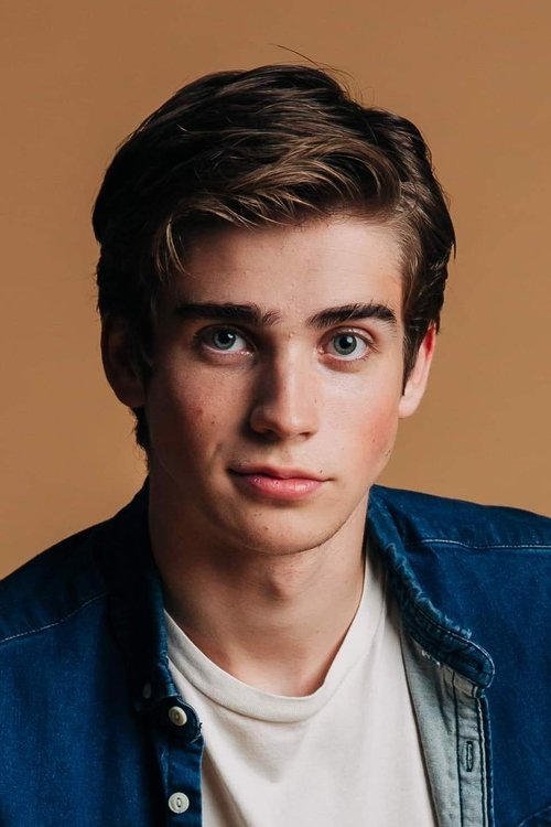 Raphael Ruggero as David Colton